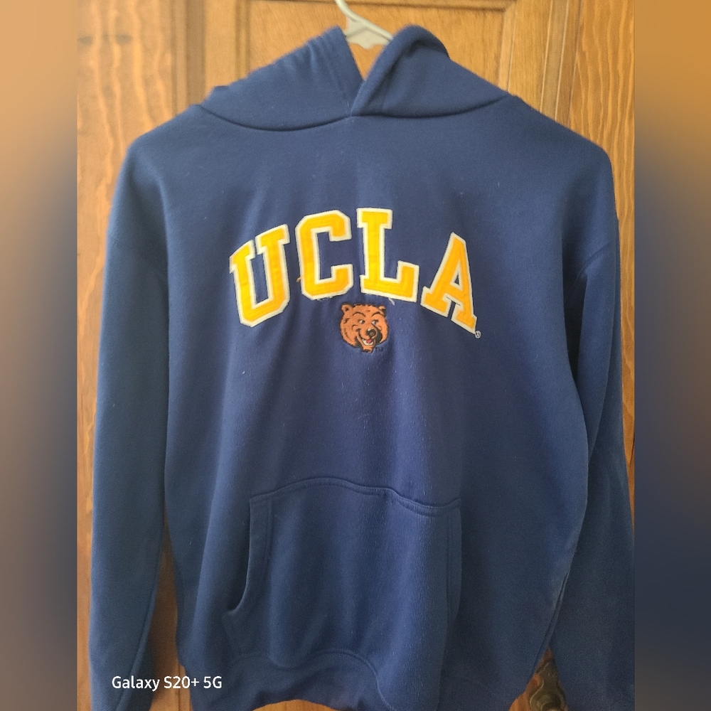UCLA hoodie youth lg